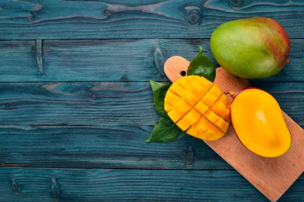 Mango Tropical Fruits Wooden Background Top View Copy Space — Stock Photo, Image