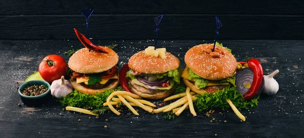 Ställ Hamburgare Med Fisk Kött Och Grönsaker Ovanifrån Ledigt Utrymme — Stockfoto