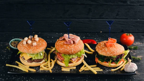 Establecer Hamburguesas Con Pescado Carne Verduras Vista Superior Espacio Libre — Foto de Stock