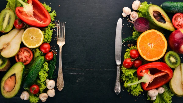 Υγιεινά Τρόφιμα Λαχανικά Και Φρούτα Φόντο Μαύρο Ξύλινο Top View — Φωτογραφία Αρχείου