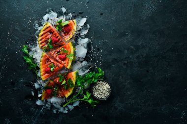 Buzlu ahududu ızgara karpuz. Üst Manzara. Boş kopyalama alanı.