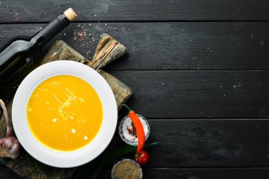 Kremalı mısır çorbası. Üst Manzara. Metnin için boş yer.