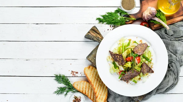 Fasulyeli Biftek Salatası Taze Sebze Üst Manzara Metnin Için Boş — Stok fotoğraf