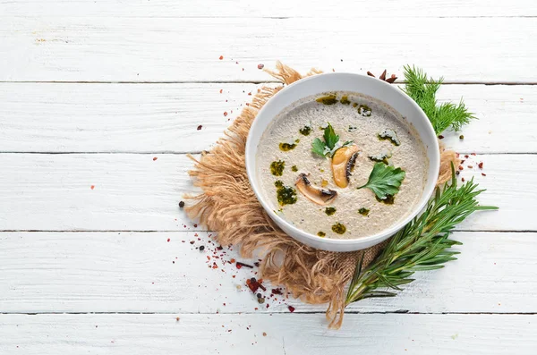 Mushroom soup puree in a bowl. Top view. Free copy space. — Stock Image Mushroom Soup Puree Bowl Top View Free Copy Space Royalty Free Stock Photos