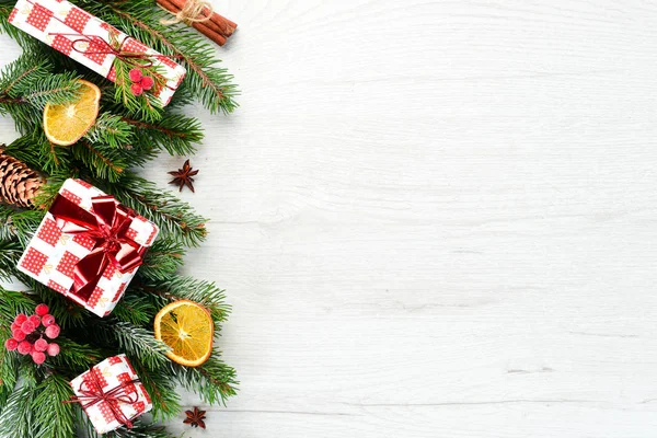 Biglietto Natale Scatole Regalo Albero Natale Decorazioni Natalizie Sfondo Bianco — Foto Stock