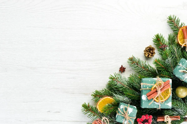 Tarjeta Navidad Cajas Regalo Árbol Navidad Decoraciones Navideñas Sobre Fondo — Foto de Stock