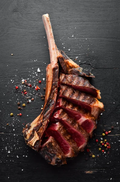 Grilovaný Hovězí Steak Rozmarýnem Kořením Horní Pohled Volné Místo Pro — Stock fotografie