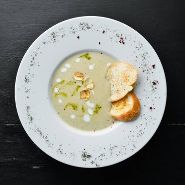 Mantar kremalı çorba. Üst Manzara. Metnin için boş yer.