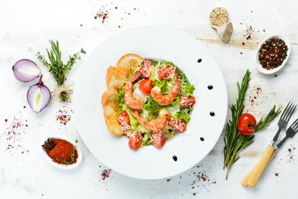 Ensalada Verduras Con Camarones Tomates Cherry Ensalada César Con Gambas — Foto de Stock