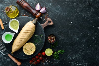 Deniz kabuğu balığı tuzla pişirilir. Üst Manzara. Metnin için boş yer. Kırsal biçim.