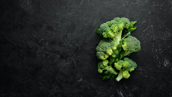 Frisse Groene Broccoli Donkere Oude Achtergrond Bovenaanzicht Vrije Ruimte Voor — Stockfoto