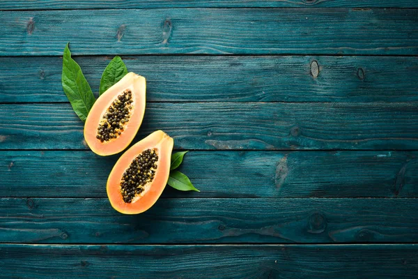 Fresh Papaya Old Background Tropical Fruits Top View Free Space — 스톡 사진