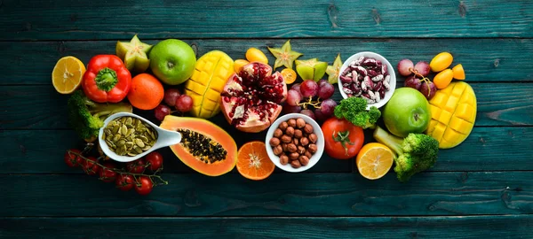 Antecedentes Alimentos Ecológicos Frutas Verduras Frijoles Frutos Secos Sobre Fondo —  Fotos de Stock