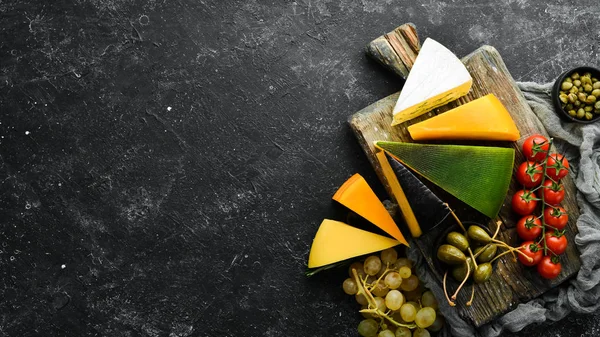 Cheese Assortment Cheese Snacks Black Stone Background Top View Free — Stock Photo, Image