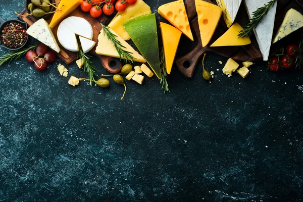 Cheese Assortment Cheese Snacks Black Stone Background Top View Free — 스톡 사진