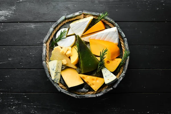 Cheese Assortment Cheese Wooden Box Black Stone Background Top View — Stock Photo, Image