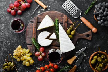 Variety Cheese yumuşak peynir ve mavi. Üst Manzara. Metnin için boş yer.