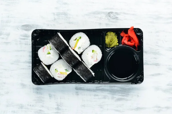 Sushi Maki Met Krab Avocado Kaas Bovenaanzicht Vrije Ruimte Voor — Stockfoto