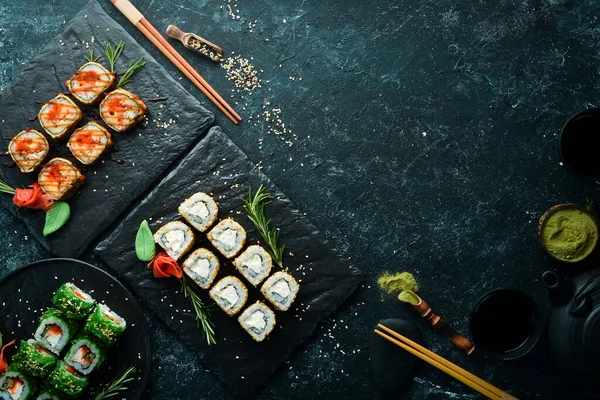 Menù Del Sushi Bar Set Deliziosi Involtini Sushi Colorati Piatti — Foto Stock