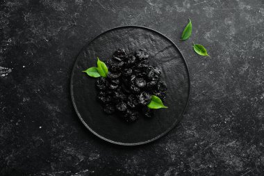 Kuru erik. Kurutulmuş erik. Üst Manzara. Metnin için boş yer.