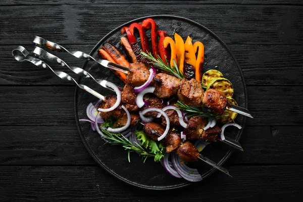송아지와 채소입니다 위에서 바베큐 — 스톡 사진