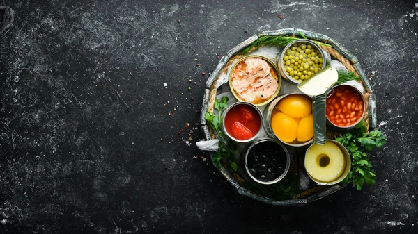 Existências Alimentares Comida Latas Legumes Frutas Peixe Carne Legumes São — Fotografia de Stock