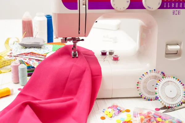 缝，缝缝纫机缝纫用品彩色 s — 图库照片