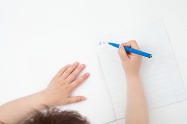 Çocuk el tarifi mektupta yazdırır