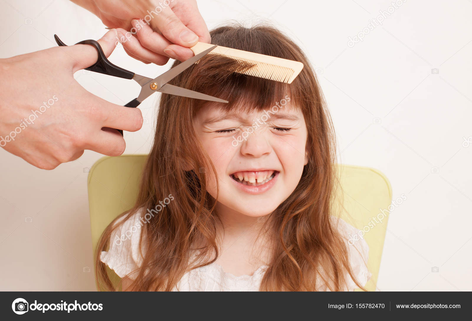 Можно ли подстригать дочь. Расчесывание детей. Стрижка по дням недели рожденным. Лицо мамы резать прическу. Почему нельзя стричь волосы самому.