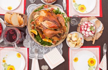 Tüm Türkiye'de tatil masaya rosto.