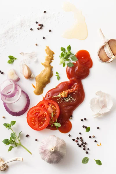 Set med kryddor för grill marinad på vit bakgrund — Stockfoto