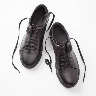 Erkek Ayakkabı bağcıklarımı beyaz arka plan üzerinde ile