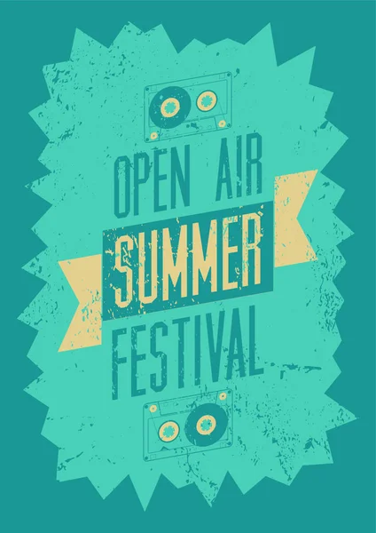 Zomer festival open lucht typografische vintage grunge poster. Retro vectorillustratie. — Stockvector