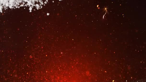 圣诞快乐新的一年金色闪耀的雪揭示了4K 环路功能的手套移动雪的方式揭示和红色粒子的气氛与动画树和圣诞短信循环 — 图库视频影像