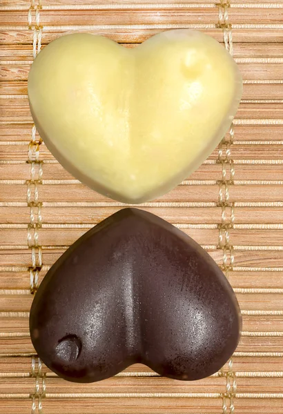 Черно-белый шоколад — стоковое фото