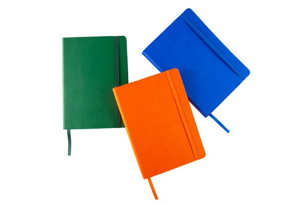 Modré Oranžové Zelené Notebooky Bílém Pozadí Gumou Záložkami — Stock fotografie