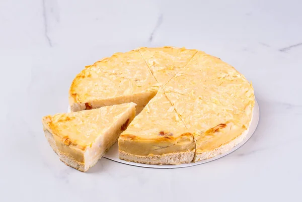 Tarte Base Pâte Hachée Avec Remplissage Tomates Lentes Basilic — Photo