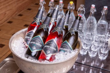 Şampanya Abraham-Durso buz vazosuyla