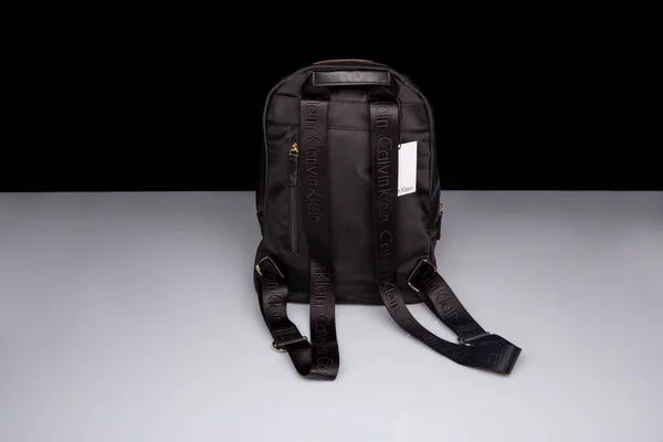 Moskau Russland 2019 Schwarzer Rucksack Calvin Klein Mit Metallverschlüssen Rückansicht — Stockfoto