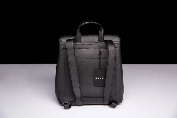 Moscou Rússia 2019 Mochila Preta Dkny Forma Dura Com Fixadores — Fotografia de Stock