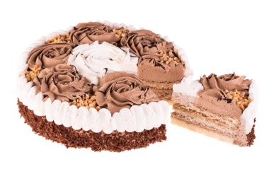 Fındıklı kahveli kek ve beyaz arka planda krema.