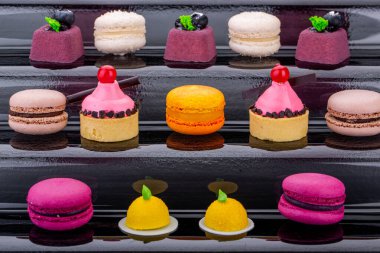 Açık hava yemekleri için mini tatlılar, tatiller ve törenler için, restoran ve menü için.