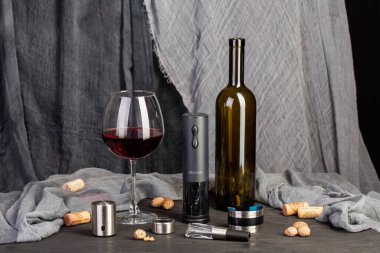 Moskova, Rusya - 01 / 21 / 2019: CIRCLE JOY şirketinin şarap aksesuarları 