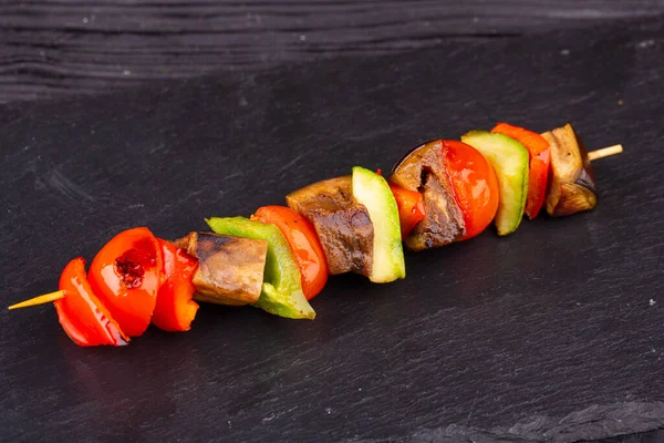 Shashlik Verduras Tomates Calabacines Pimiento Dulce Parrilla — Foto de Stock