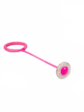 Ping pong oynamak için raketler, küçük bir masada el oynamak için.