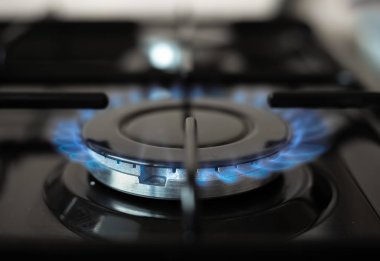Mavi alev gaz soba.