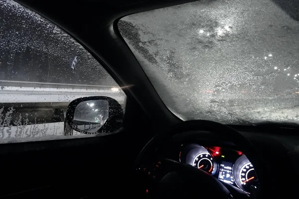 Frozen Snow Windshield Car Roadside Night — Stock Photo, Image