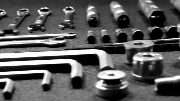 Μεγάλη Σειρά Από Ποικιλία Απομονώνονται Γκρι Μηχανικά Εργαλεία Κοντινό Γερανός — Αρχείο Βίντεο