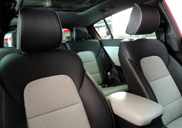 Rear seats and panoramic roof inside the vehicle at showroom — Stock Photo, Image