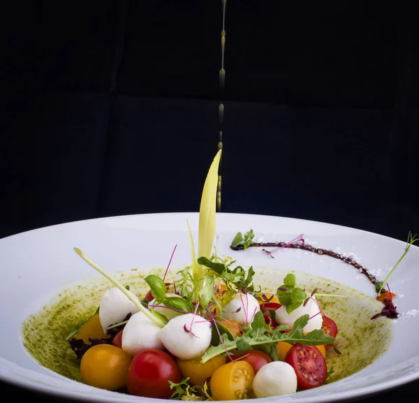 salata Yunan keskin
